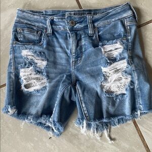 🔥 Trendy American Eagle Destroyed Shorts | Size 8